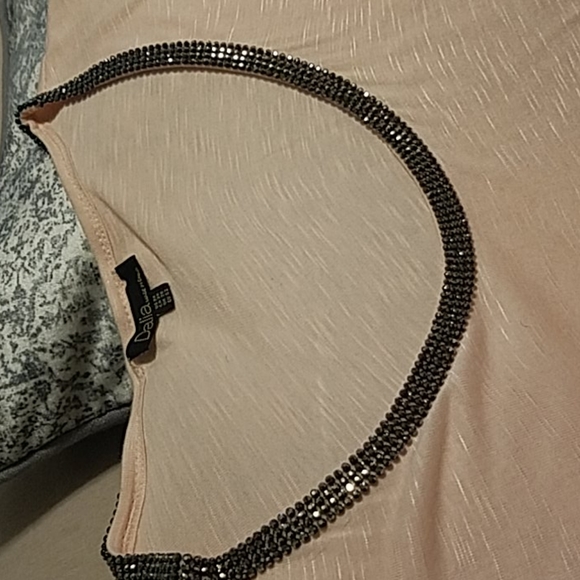 Tops - Picture 2 of 3